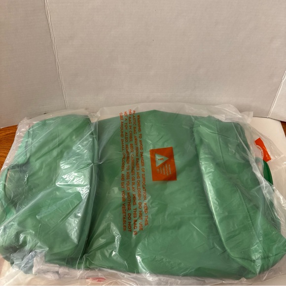 NEW Baboon to the Moon Go-Bag [Basic] — Big (60L) Green - Picture 8 of 14